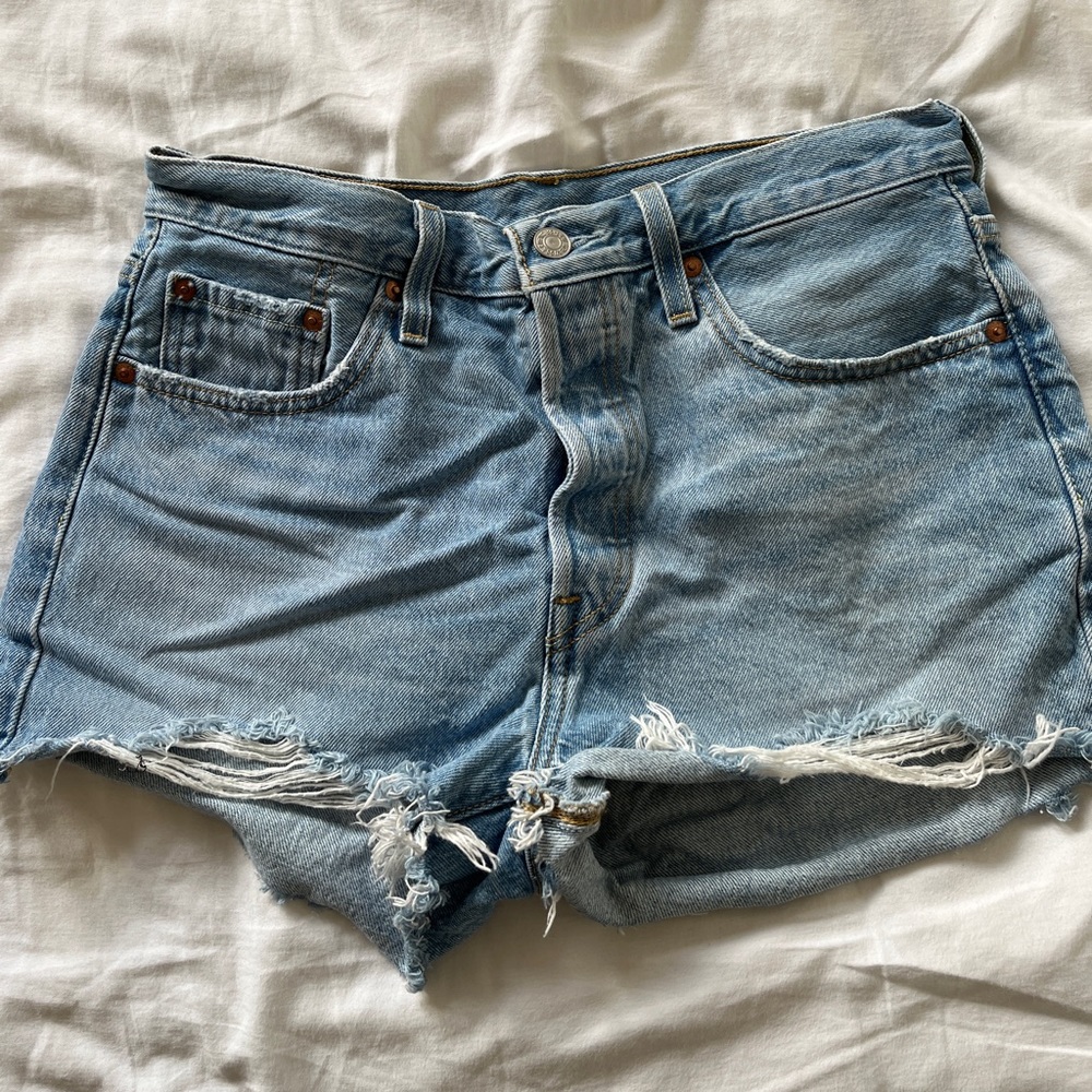 levi’s distressed denim shorts